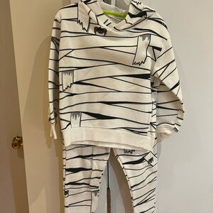 H&M Black and White Mummy sweat suit Set